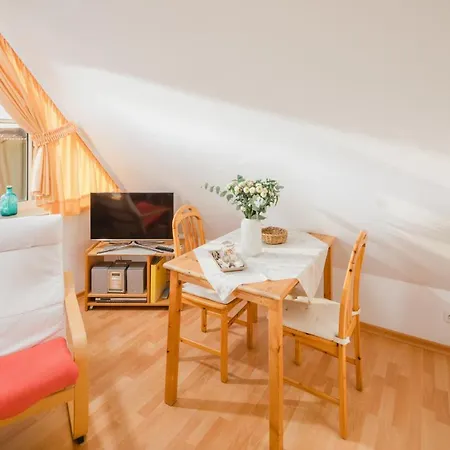 Appartement Haus Dwarslooper - Luntje *